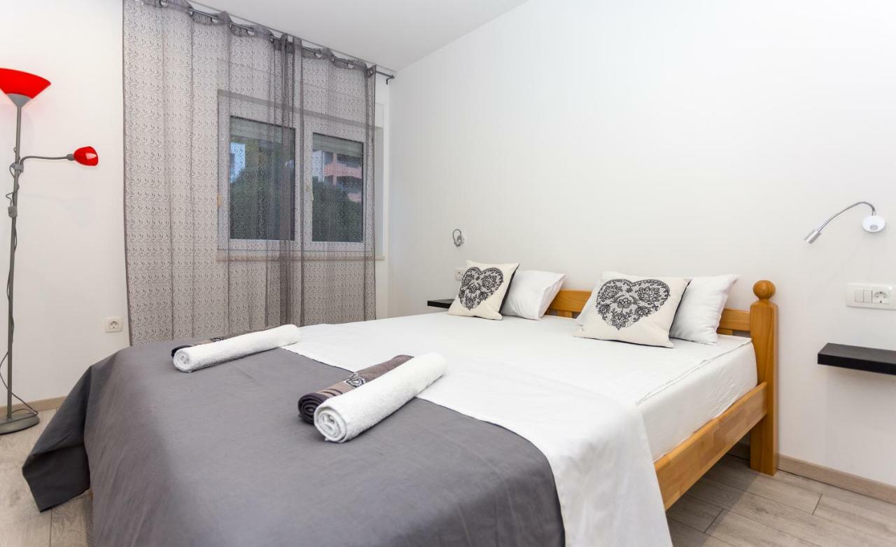 Urban Luxury Suites Juricevic ดูเช ภายนอก รูปภาพ