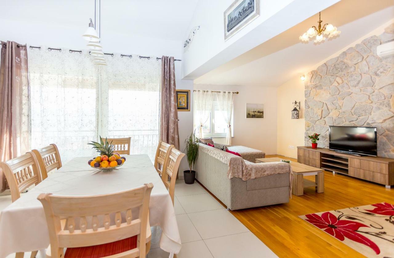 Urban Luxury Suites Juricevic ดูเช ภายนอก รูปภาพ